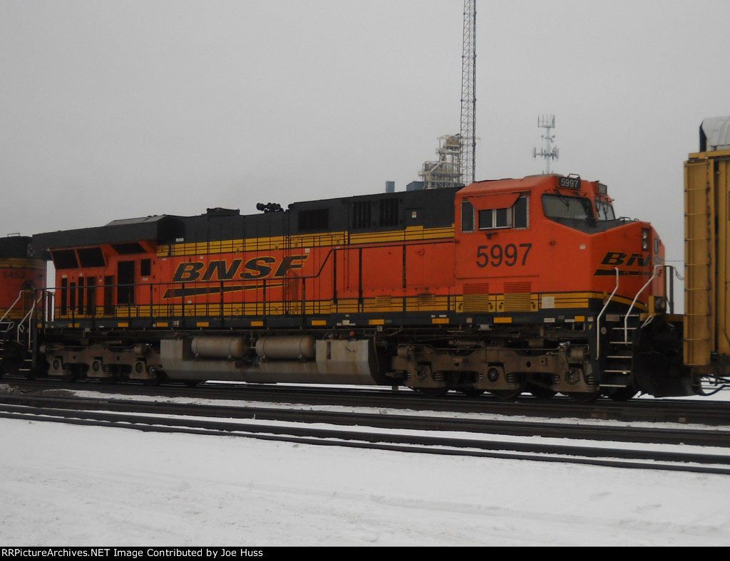 BNSF 5997